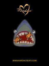 Load image into Gallery viewer, Symbiosis - The Great White 🦈